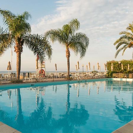 Elegante Appartamento Con Piscina - Wi-Fi & Box Privato سانريمو المظهر الخارجي الصورة