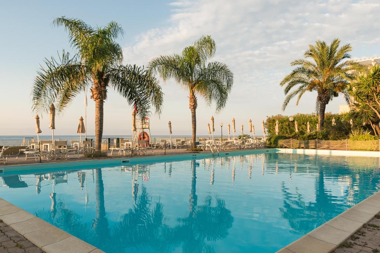 Elegante Appartamento Con Piscina - Wi-Fi & Box Privato سانريمو المظهر الخارجي الصورة