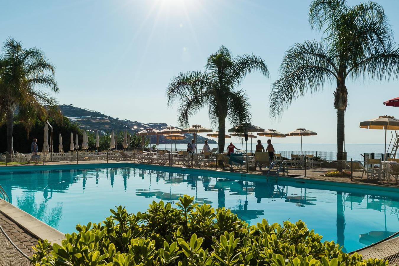 Elegante Appartamento Con Piscina - Wi-Fi & Box Privato سانريمو المظهر الخارجي الصورة